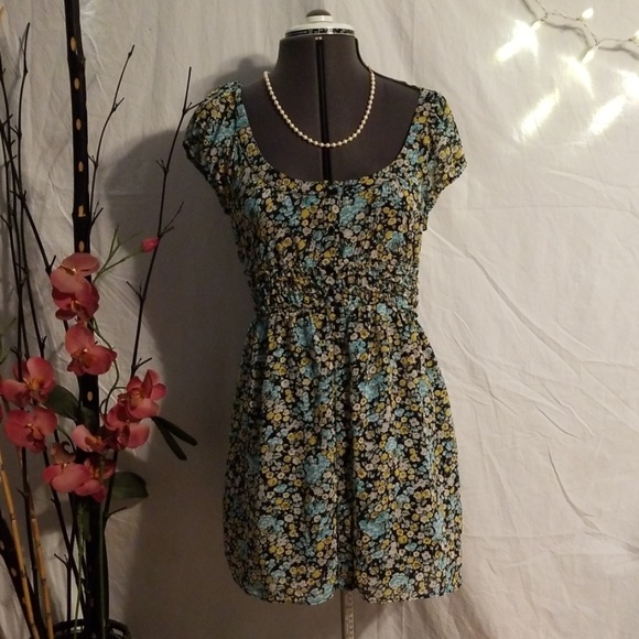 Zara Dresses & Skirts - ZARA SUMMER DRESS